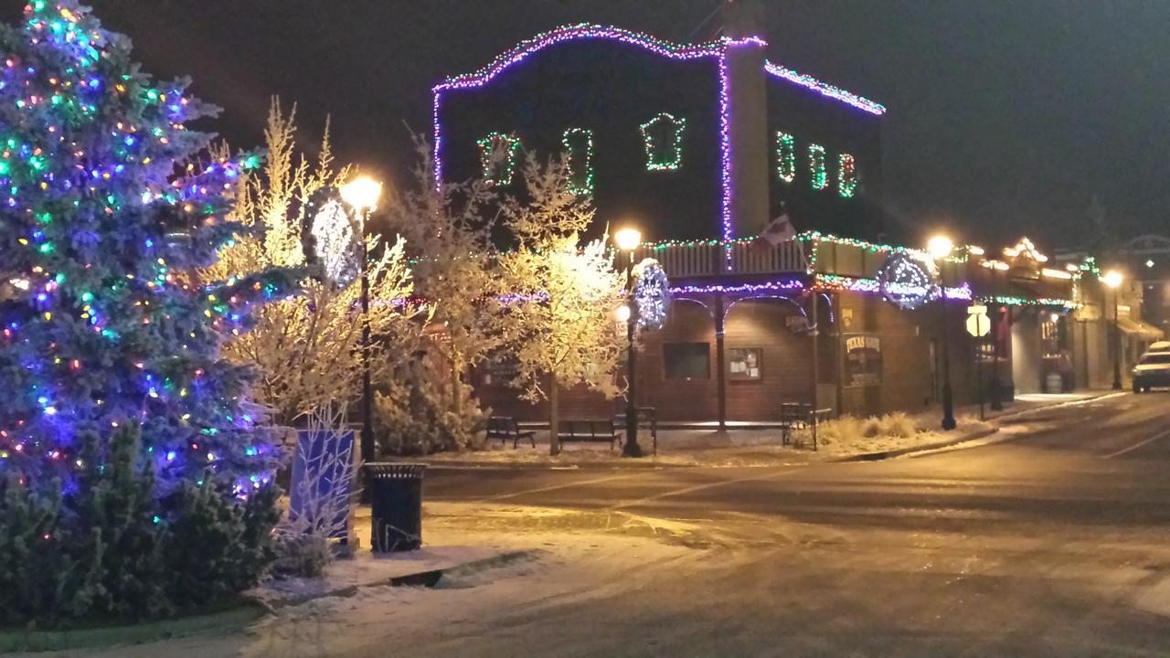 The Cochrane Rockyview Hotel Экстерьер фото