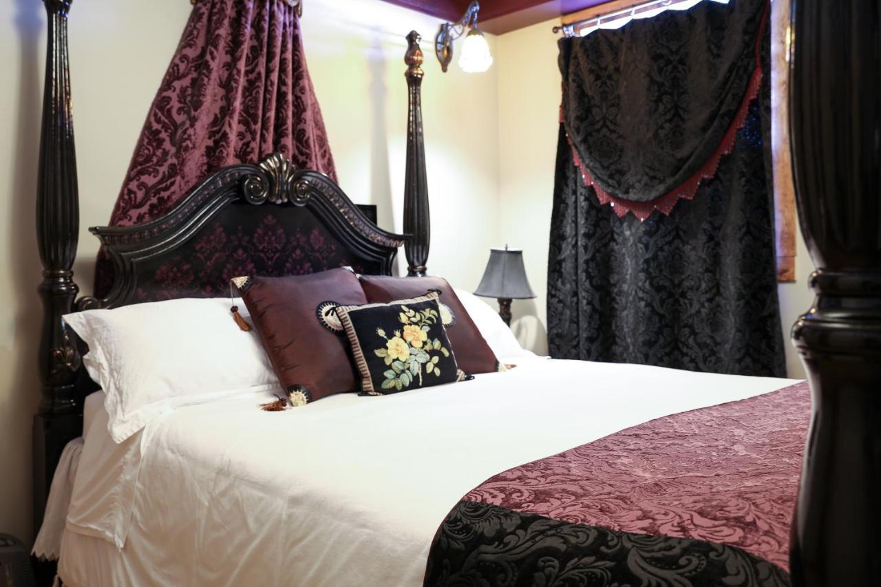 The Cochrane Rockyview Hotel Экстерьер фото