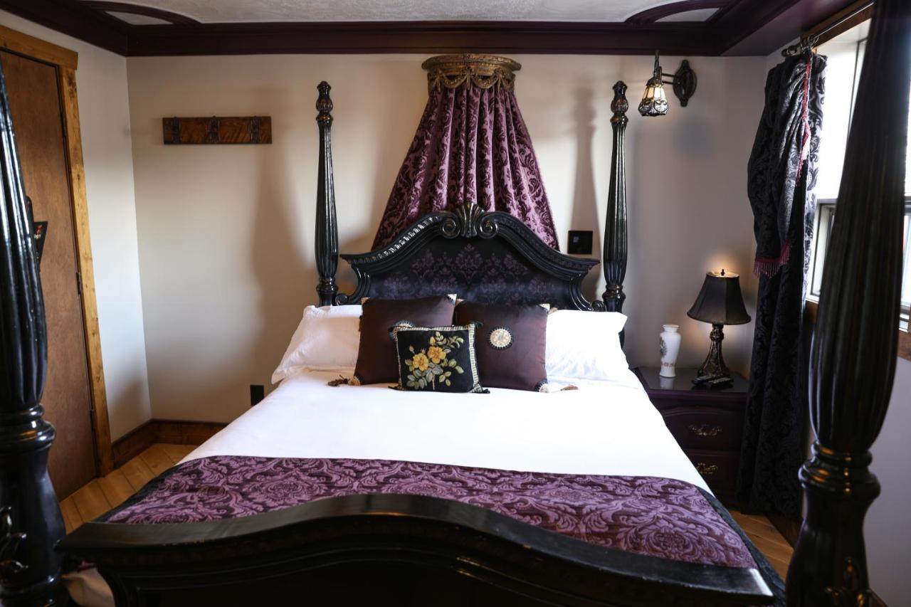 The Cochrane Rockyview Hotel Экстерьер фото